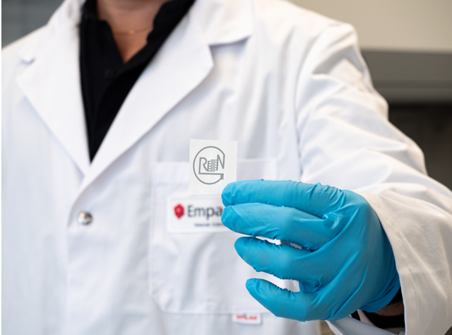 Bioabbaubare Etikette macht Transportbedingungen nachvollziehbar Bioabbaubare Etikette macht Transportbedingungen nachvollziehbar