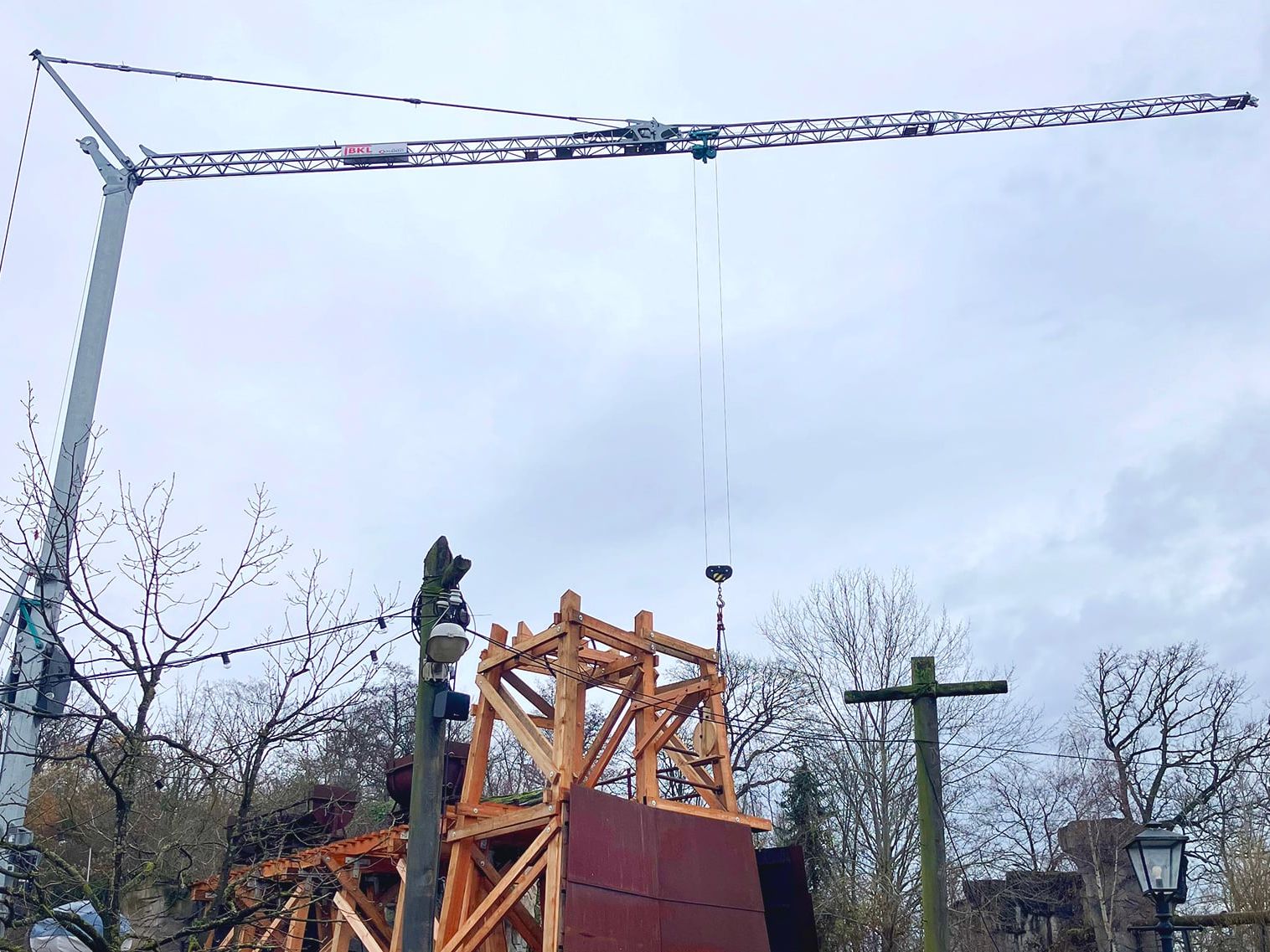 Schnellbaukran im Einsatz