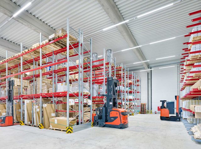 Nachhaltige Logistiklösung: Beutlhauser stattet Halle für Gerhard Mann aus