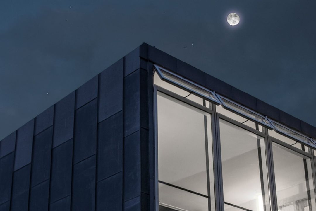 Wie Fenstersteuerung von WindowMaster Menschen und Gebäude schützt