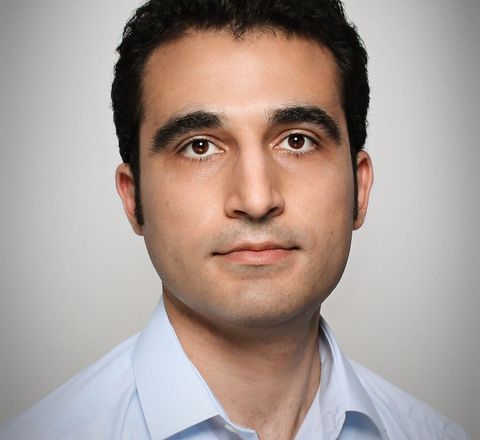 Der Autor: Dr. Davoud Shahlaei ist Senior Product Cluster Owner und leitet die Cognitive Networking and Analytics Plattform bei Belden in Deutschland. Der Autor: Dr. Davoud Shahlaei ist Senior Product Cluster Owner und leitet die Cognitive Networking and Analytics Plattform bei Belden in Deutschland.
