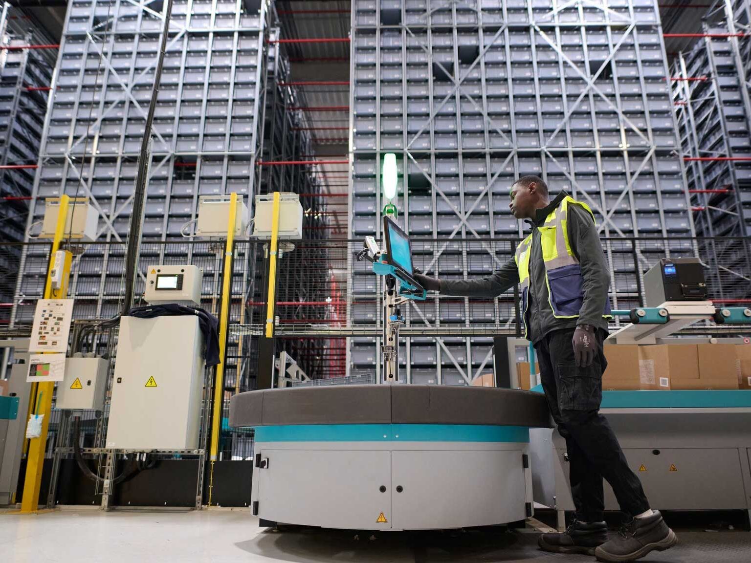 Kooperation: 89 Roboter für Renault: Exotec bringt Skypod-System nach Brühl Kooperation: 89 Roboter für Renault: Exotec bringt Skypod-System nach Brühl