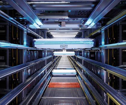 Fördertechnik: Shuttle-Technologie sorgt für Geschwindigkeit Fördertechnik: Shuttle-Technologie sorgt für Geschwindigkeit