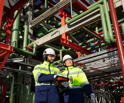 Chemisches Recycling: Neste verarbeitet doppelte Menge an Kunststoffabfällen