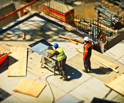 Ab dem 1. April 2023 gilt in Deutschland die überarbeitete Baustellenverordnung/BaustellV (Foto: Michael Gaida/Pixabay)