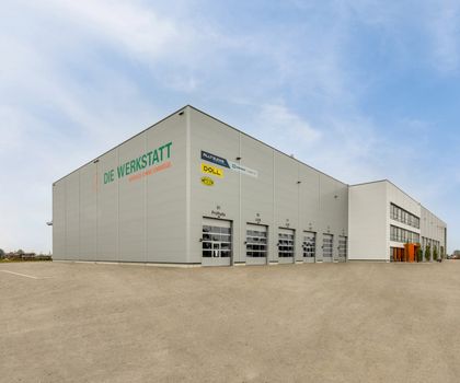 Ob Pkw, Lkw, Tieflader, Baumaschinen oder Spezialfahrzeuge: In der hauseigenen Werkstatt von Max Wild sind alle Fahrzeuge in den besten Händen. Max Wild bietet Rundum-Service für Pkw, Lkw sowie Bau- und Nutzfahrzeuge