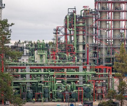 Neste setzt auf Co-Processing: Mehr nachhaltige Rohstoffe für die Chemieindustrie