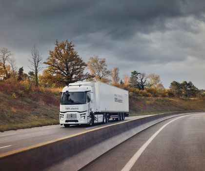 2025 war von einer Marktkorrektur im Transportsektor geprägt. Renault Trucks festigt Position im herausfordernden Marktumfeld