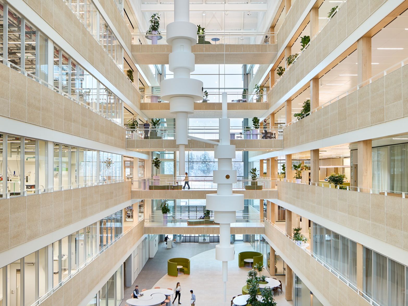Atrium Roche-Diagnostik-Innovationszentrum in Penzberg Atrium Roche-Diagnostik-Innovationszentrum in Penzberg