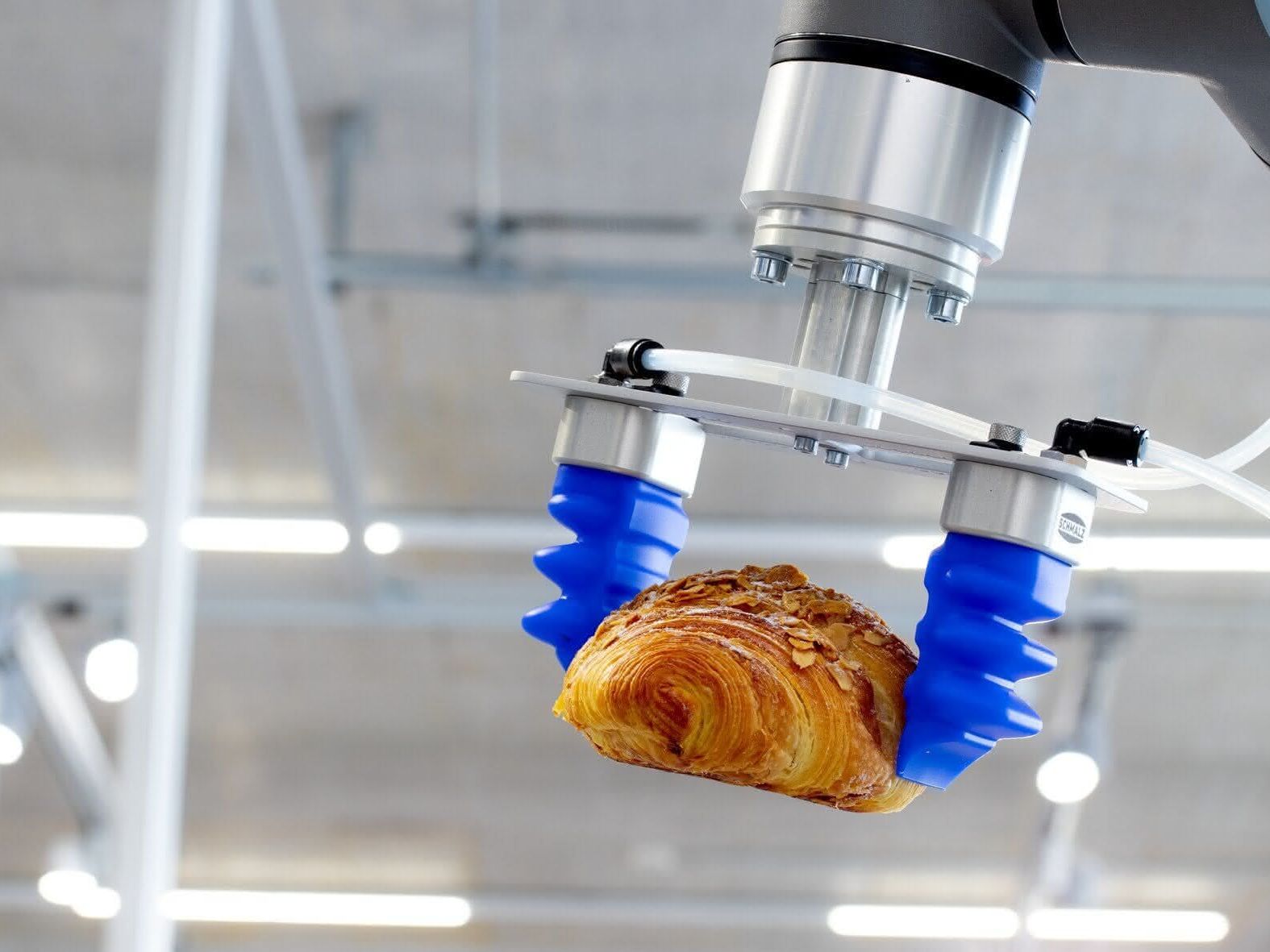 Soft grippers from J. Schmalz for delicate food products