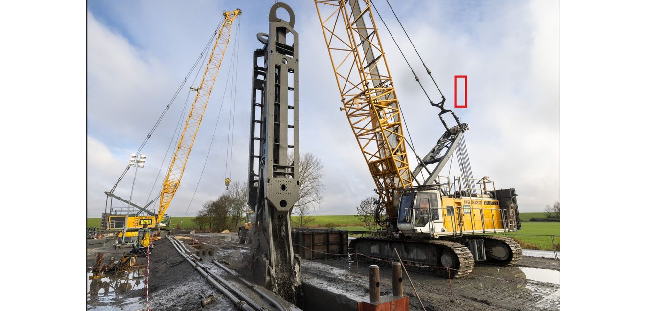 Die Schlitzwände wurden bis zu 60 m tief hergestellt.