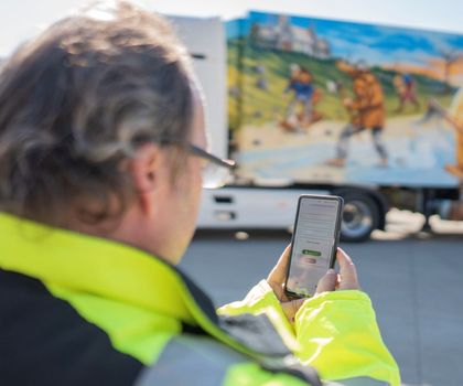 Unternehmenspartnerschaft: Sichere Lkw-Parkplätze: Pilotprojekt von Mansio und Kravag Truck Parking Unternehmenspartnerschaft: Sichere Lkw-Parkplätze: Pilotprojekt von Mansio und Kravag Truck Parking
