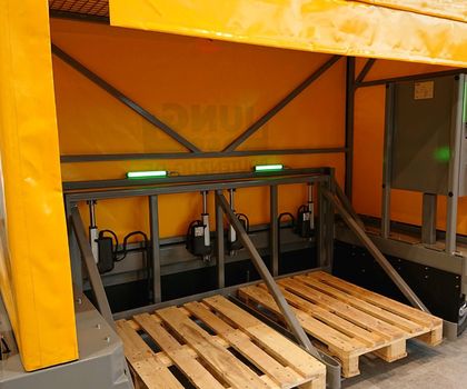 Schwerlasttransport-Lösungen: Mit zwei Paletten unterwegs Schwerlasttransport-Lösungen: Mit zwei Paletten unterwegs