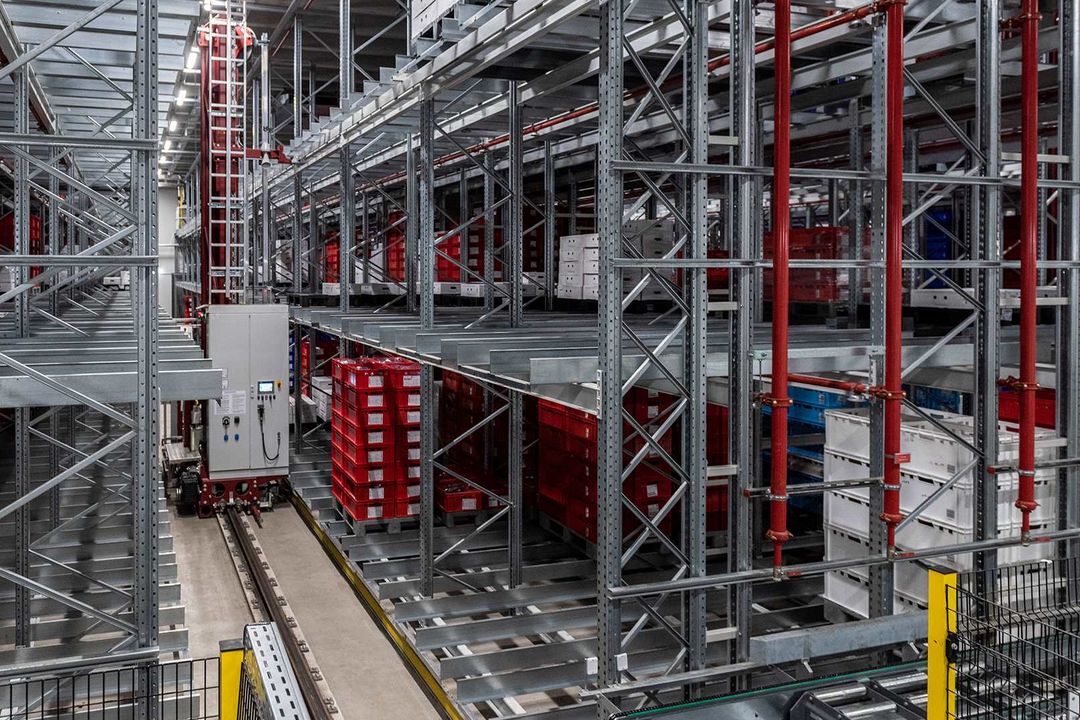 RBG, Shuttle und Robotik: Platz in der kleinsten Halle RBG, Shuttle und Robotik: Platz in der kleinsten Halle