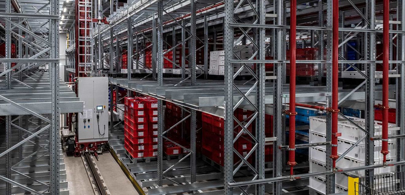 RBG, Shuttle und Robotik: Platz in der kleinsten Halle RBG, Shuttle und Robotik: Platz in der kleinsten Halle