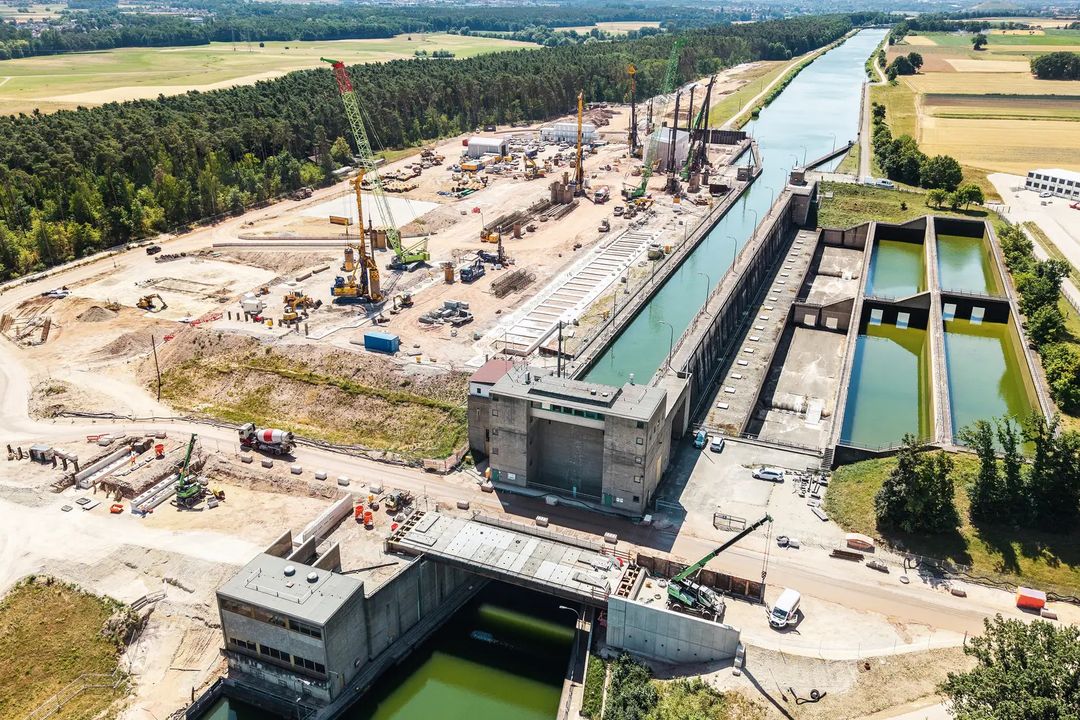 Bauer Spezialtiefbau realisiert Baugrubenumschließung für Ersatzneubau der Schleuse Kriegenbrunn