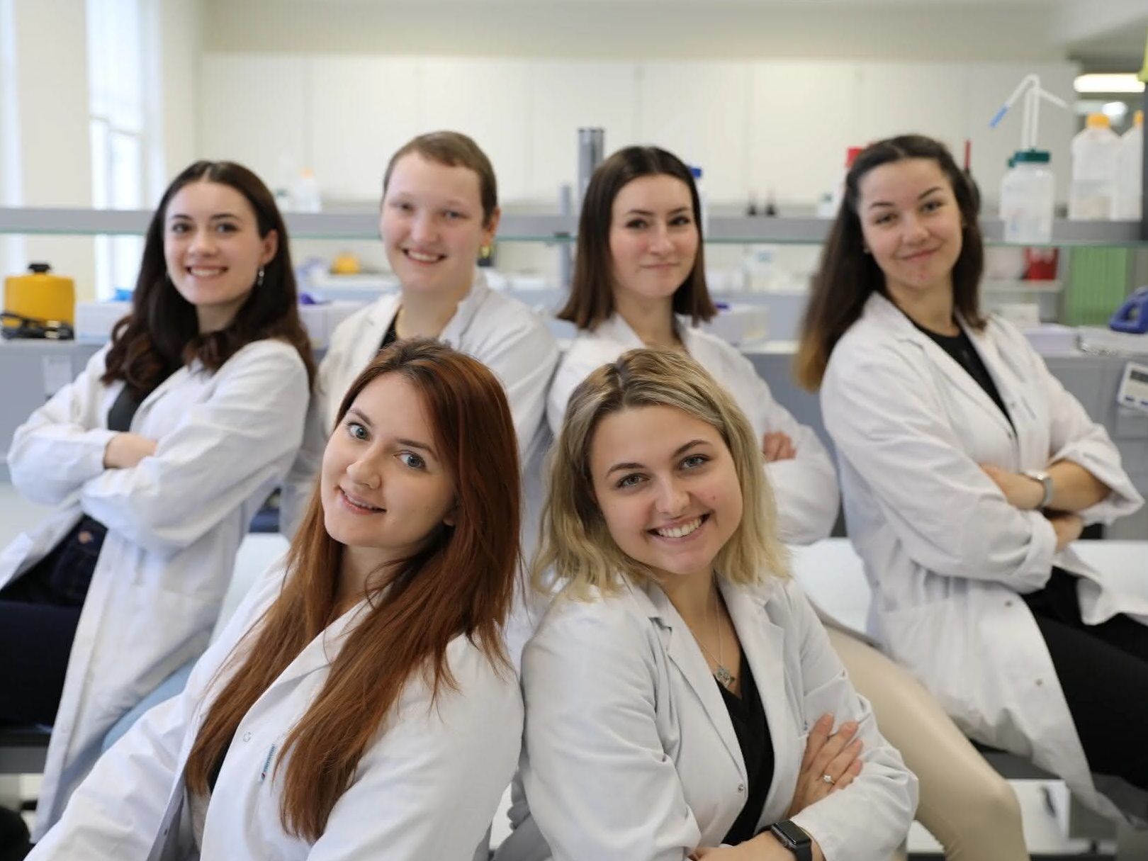 Das Projektteam - Studierende der FH Salzburg im Ausbildungslabor Studierende der FH Salzburg im Ausbildungslabor