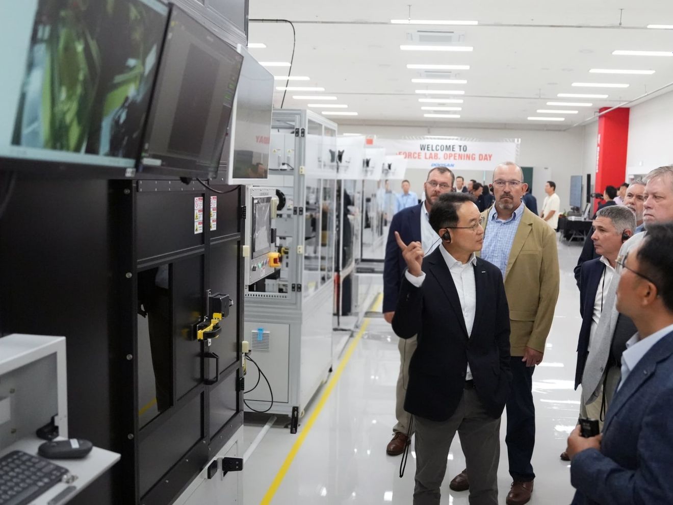 Doosan Bobcat eröffnet das „eFORCE LAB“: Ein neues F&E-Zentrum für modulare Batteriepacks Doosan Bobcat eröffnet das „eFORCE LAB“: Ein neues F&E-Zentrum für modulare Batteriepacks
