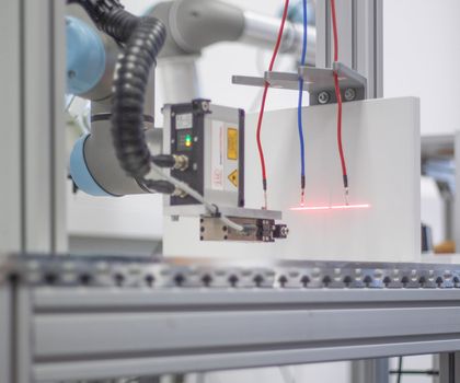 Kabel-Handling: ArtiMinds Robotics präsentiert Kabel-Handling-Anwendung auf der HMI Kabel-Handling: ArtiMinds Robotics präsentiert Kabel-Handling-Anwendung auf der HMI
