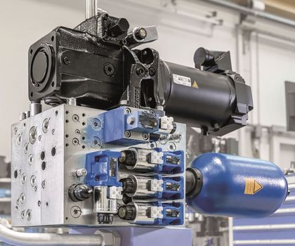 Servohydraulische Antriebe: Höhere Energieeffizienz für die Presse