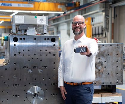 SKF and Digital Moulds: The future of digital moulding: Connection thanks to digitalization SKF and Digital Moulds: The future of digital moulding: Connection thanks to digitalization
