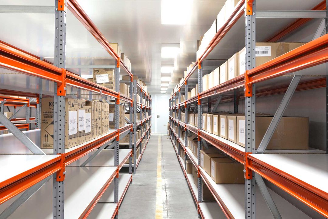 AR Racking: Verzinktes AR LS für robustes manuelles Picking AR Racking: Verzinktes AR LS für robustes manuelles Picking