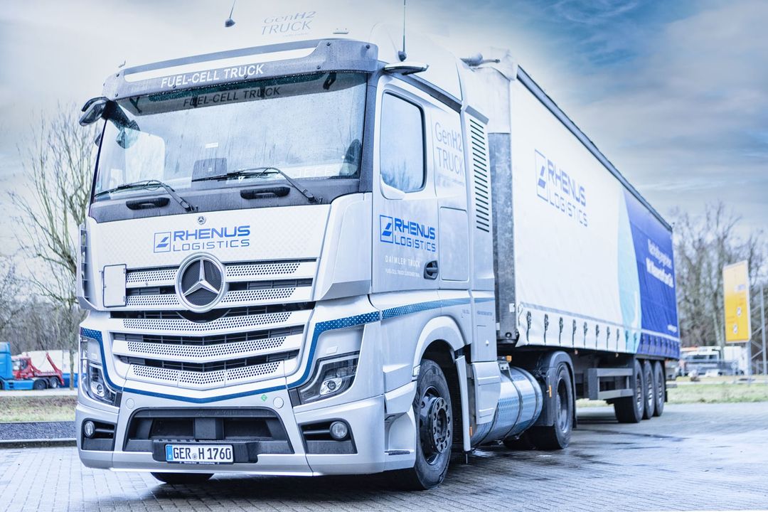 Praxistest mit Brennstoffzellen-Lkw: Wasserstoff-Lkw im Alltagstest Praxistest mit Brennstoffzellen-Lkw: Wasserstoff-Lkw im Alltagstest