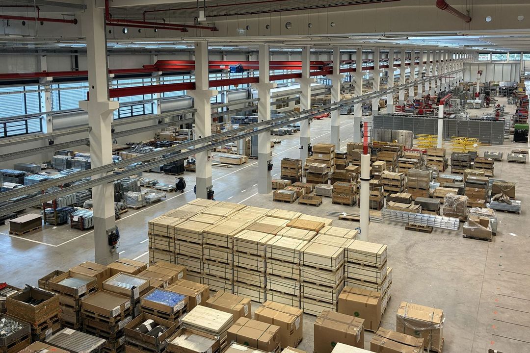 150-Millionen-Euro-Investition: TGW Logistics nimmt neue Produktionshalle in Betrieb 150-Millionen-Euro-Investition: TGW Logistics nimmt neue Produktionshalle in Betrieb
