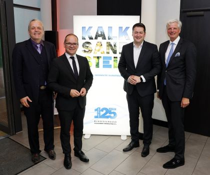 125 Jahre Bundesverband Kalksandsteinindustrie e.V. – Gemeinsam ist besser als allein 125 Jahre Bundesverband Kalksandsteinindustrie e.V. – Gemeinsam ist besser als allein