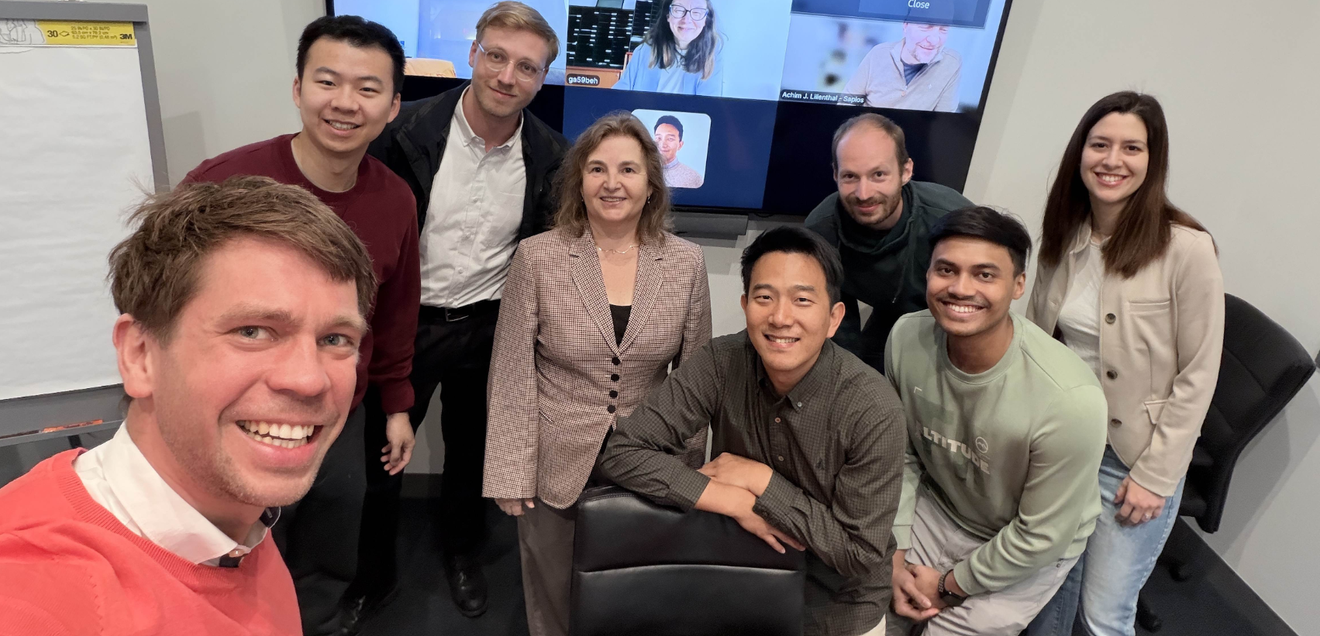 Smart Robots: TUM and MIT Expand Partnership in AI and Robotics TUM MIRMI researcher Dr. Daniel Dücker (left) together with researchers from TUM and MIT (along with MIT CSAIL Director Prof. Daniela Rus in the center)