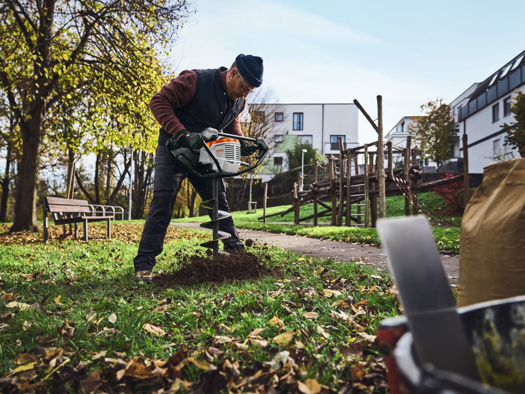 Stihl BTA 140: Akku-Erdbohrer für professionelle Anwendungen