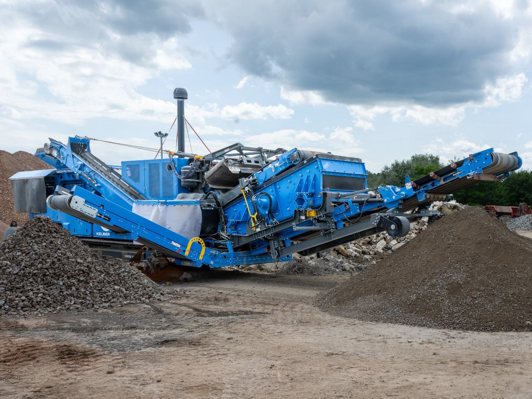 Raupenmobile Prallbrechanlage GIPO P 101 GIGA Eine Raupenmobile Prallbrechanlage GIPO P 101 GIGA im Einsatz auf einer Halde