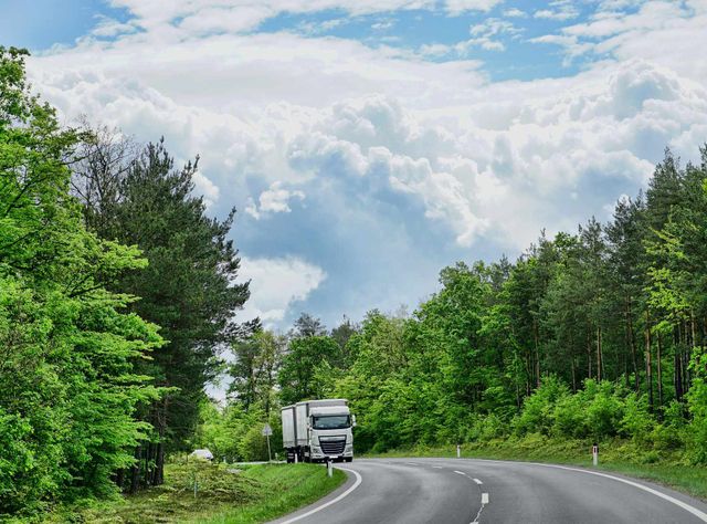 Green Logistics: Logistics without emissions Green Logistics: Logistics without emissions