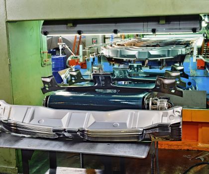 Software specialists Tset and Hexagon enter into cooperation: Simulation of sheet metal processing Software specialists Tset and Hexagon enter into cooperation: Simulation of sheet metal processing
