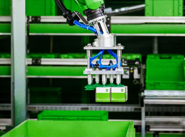 Lagerautomatisierung: Robotik-Integration für höhere Effizienz im Wareneingang