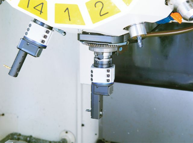 Leichte Winkelköpfe für kleine Bearbeitungszentren: Weniger Gewicht bringt Tempo in die Maschine Leichte Winkelköpfe für kleine Bearbeitungszentren: Weniger Gewicht bringt Tempo in die Maschine