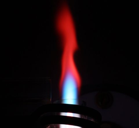Verteilung in Körperflüssigkeiten: 73 Elemente in Blut und Urin Optische Emission bei der Analyse einer Yttrium-Lösung