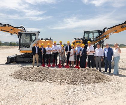 Spatenstich für neues Liebherr-Montagewerk in Nambsheim