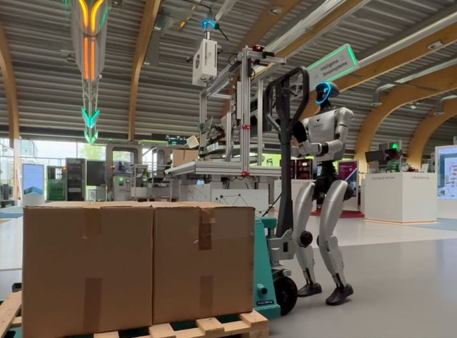 Mensch-Roboter-Kollaboration: Fraunhofer IOSB eröffnet Humanoid Robots Lab