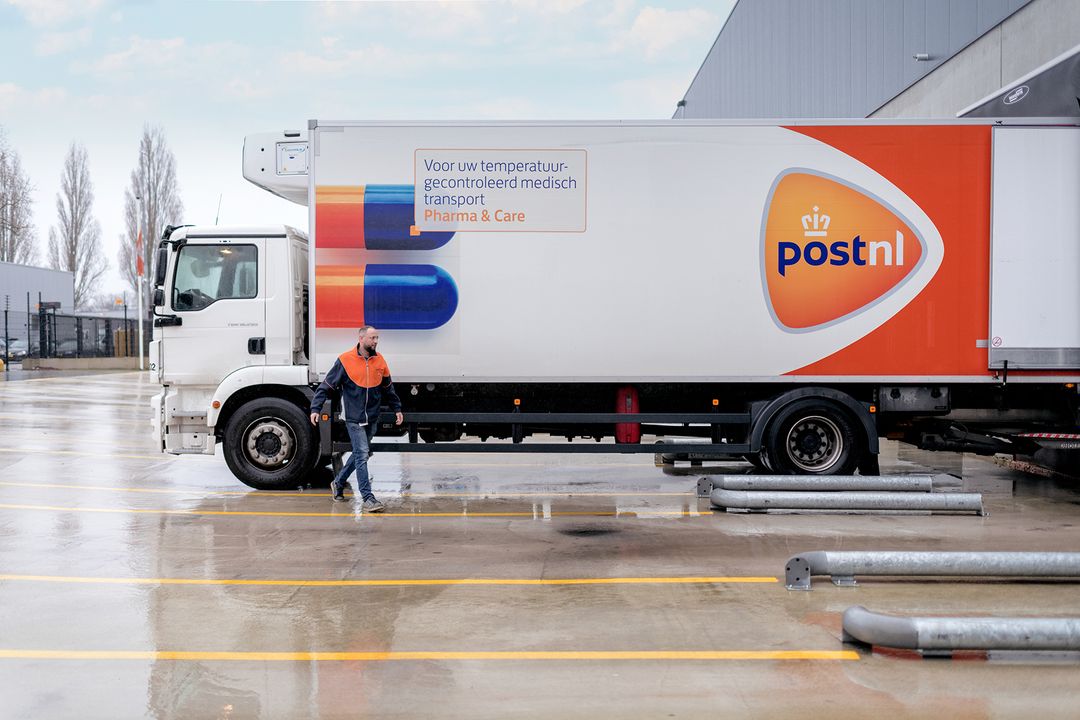 Cooperation expanded: International pharmaceutical transports: trans-o-flex and PostNL cooperate