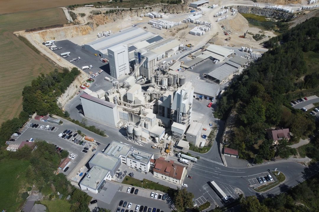 maxit Gruppe übernimmt Trockenmörtel- und Fassadenaktivitäten von Saint-Gobain Weber maxit Gruppe übernimmt Trockenmörtel- und Fassadenaktivitäten von Saint-Gobain Weber