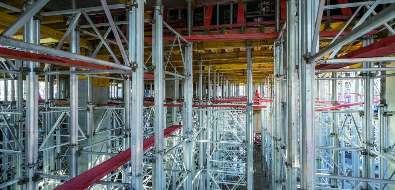 Gerüste von Noe auf der Baustelle der Berlin Docks