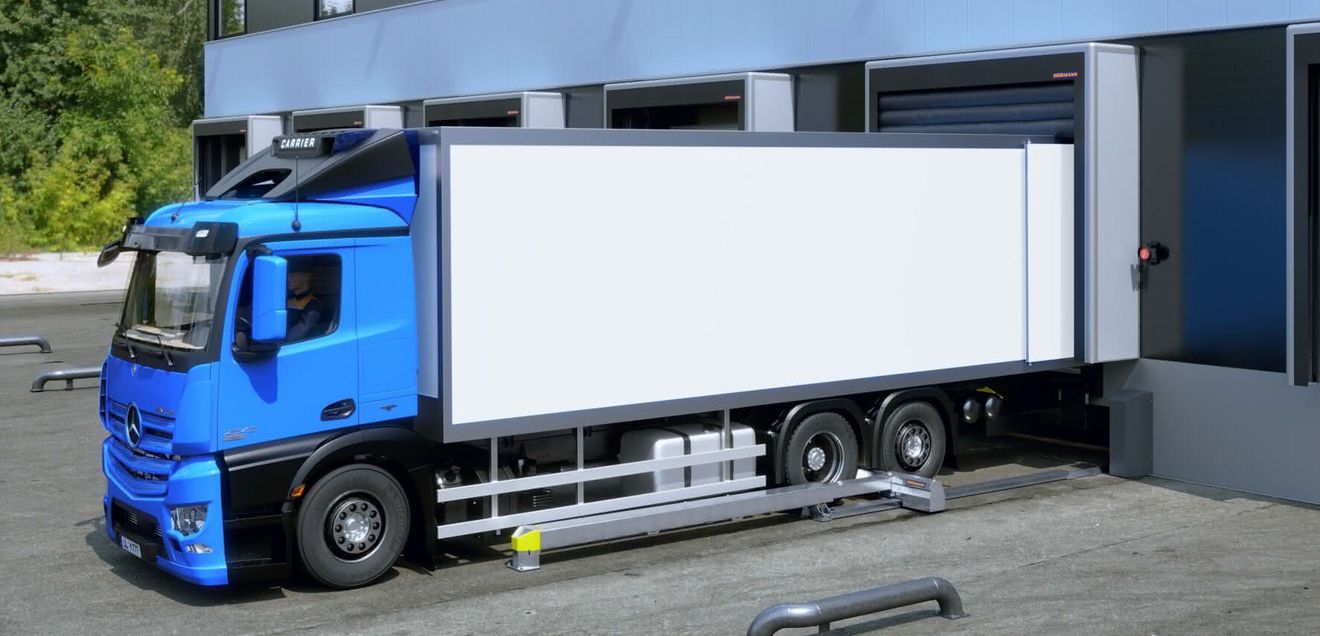 Rampen, Tore und Ladebrücken: Sicher verladen mit neuem Radblockiersystem Rampen, Tore und Ladebrücken: Sicher verladen mit neuem Radblockiersystem