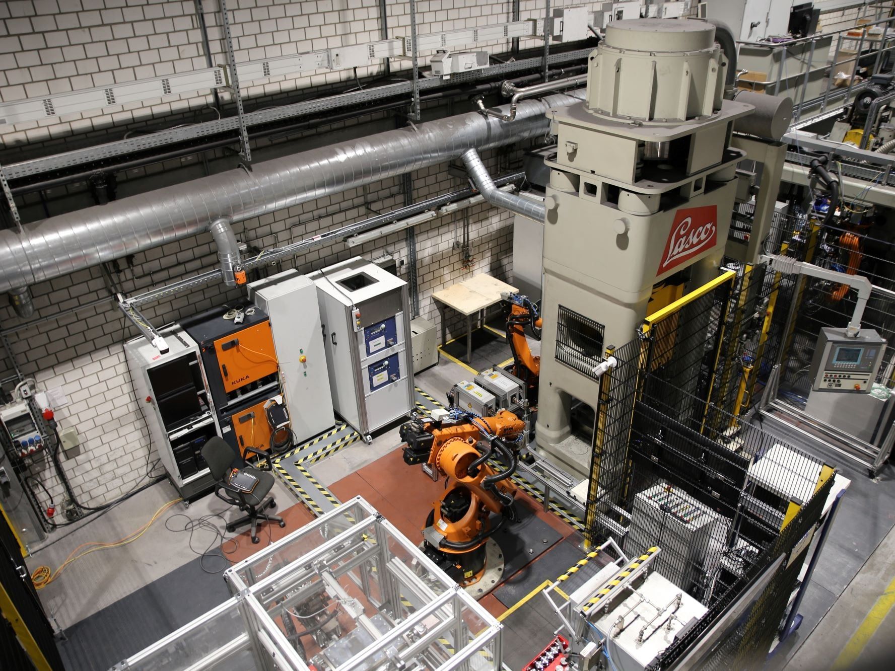 Robotergestützte Prozessautomatisierung: Layout für automatisierte Prozessketten planen Robotergestützte Prozessautomatisierung: Layout für automatisierte Prozessketten planen