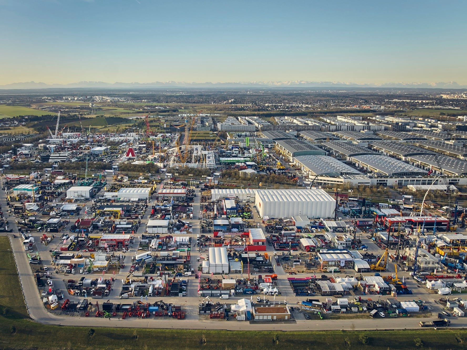 Rund 600.000 Besucher aus mehr als 200 Ländern sowie 3.601 Aussteller aus 57 Ländern kamen auf die bauma 2025.