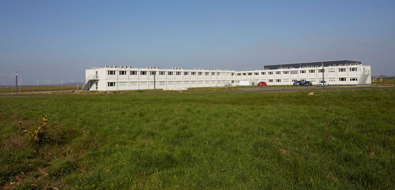 Modernes Forschungszentrum aus Raumcontainern von Algeco Modernes Forschungszentrum aus Raumcontainern von Algeco