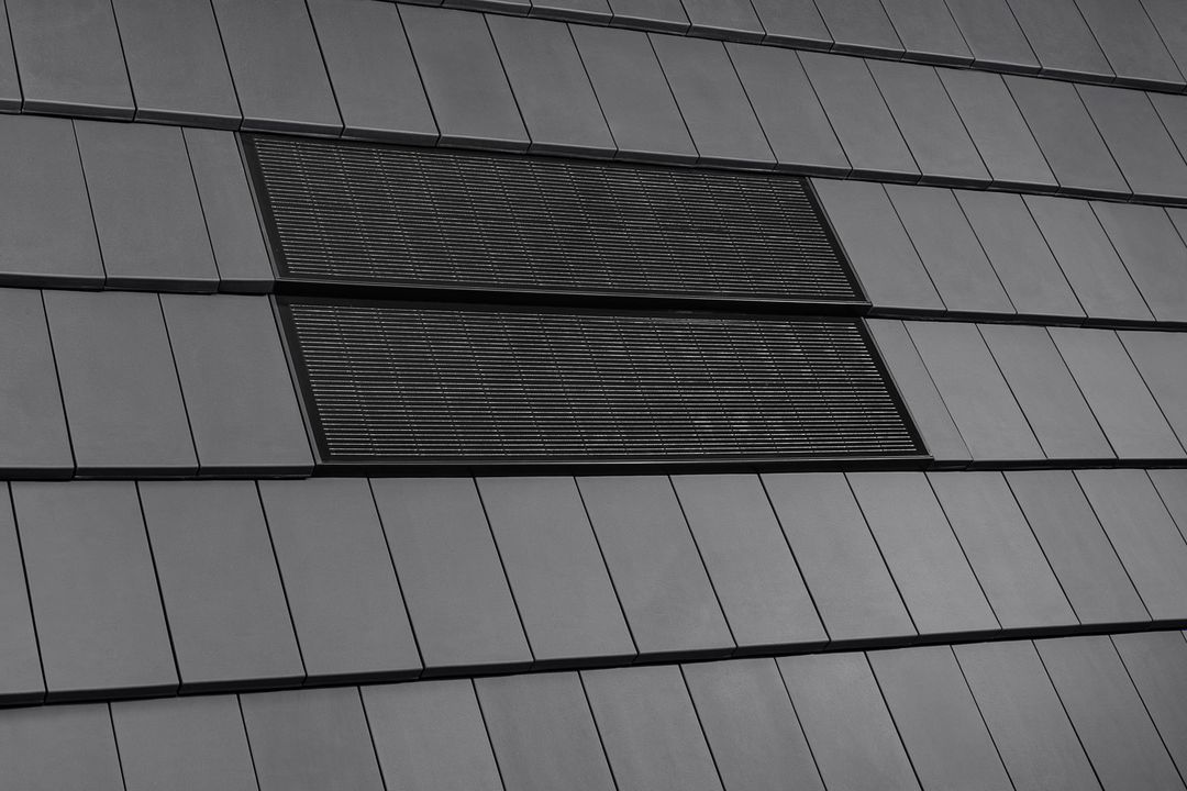 Indach-PV-System für den Glattziegel Level RS Indach-PV-System für den Glattziegel Level RS