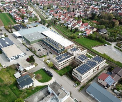60 years of Leuze: Birthday and record growth
