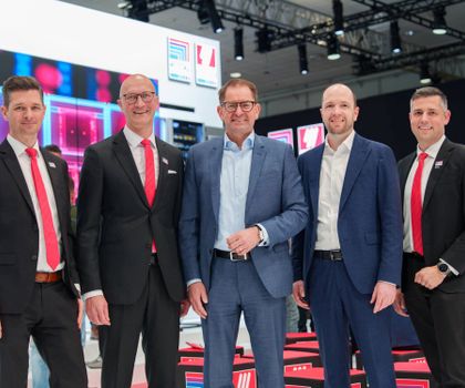 Lenze and Rittal enter into technology partnership: Alliance for power distribution and intelligent drive technology Lenze and Rittal enter into technology partnership: Alliance for power distribution and intelligent drive technology