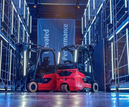 Vehicles and automation: More performance, more ergonomics Vehicles and automation: More performance, more ergonomics